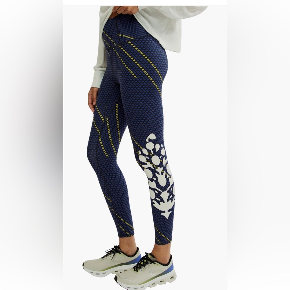 🆕 Free People Movement Women's Never Better Logo Leggings